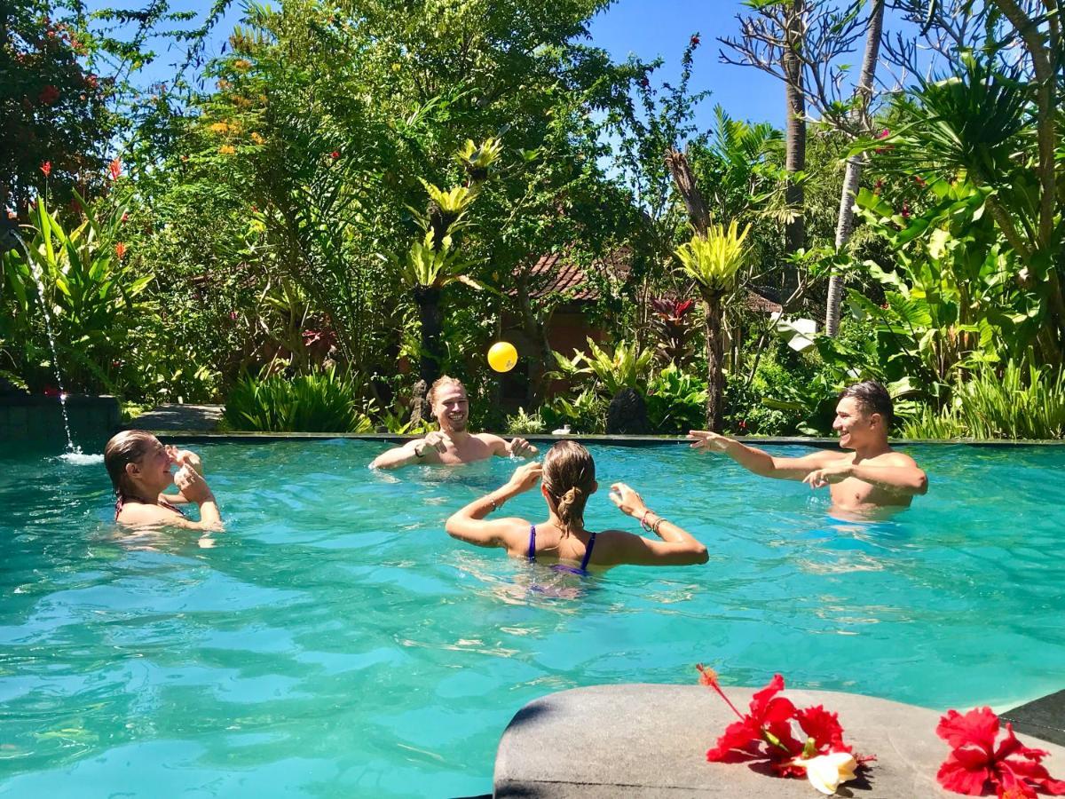 White House Hotel Ubud Exterior foto